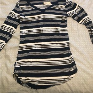 Hollister Long Sleeve Lightweight Sweater